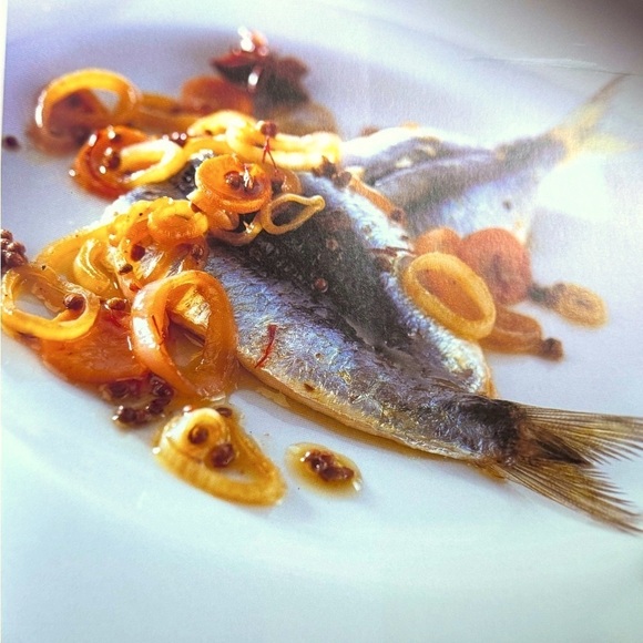 📚 Vintage Beautiful Rare Gordon Ramsay’s Passion for Seafood Cookbook 📚 - Picture 9 of 15